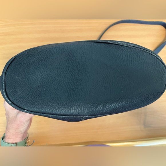 Saddle River Black Leather Drawstring Bucket Handbag Purse Crossbody - Picture 10 of 14